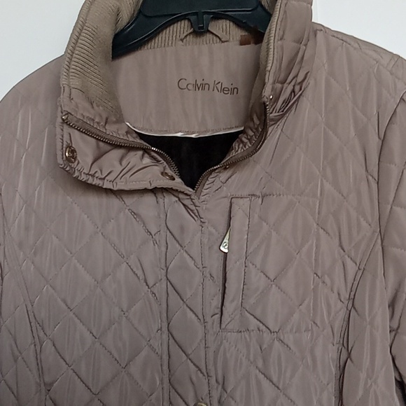 Calvin Klein Quilted Jacket Size L with Detachable Hoodie Tan - Picture 2 of 5
